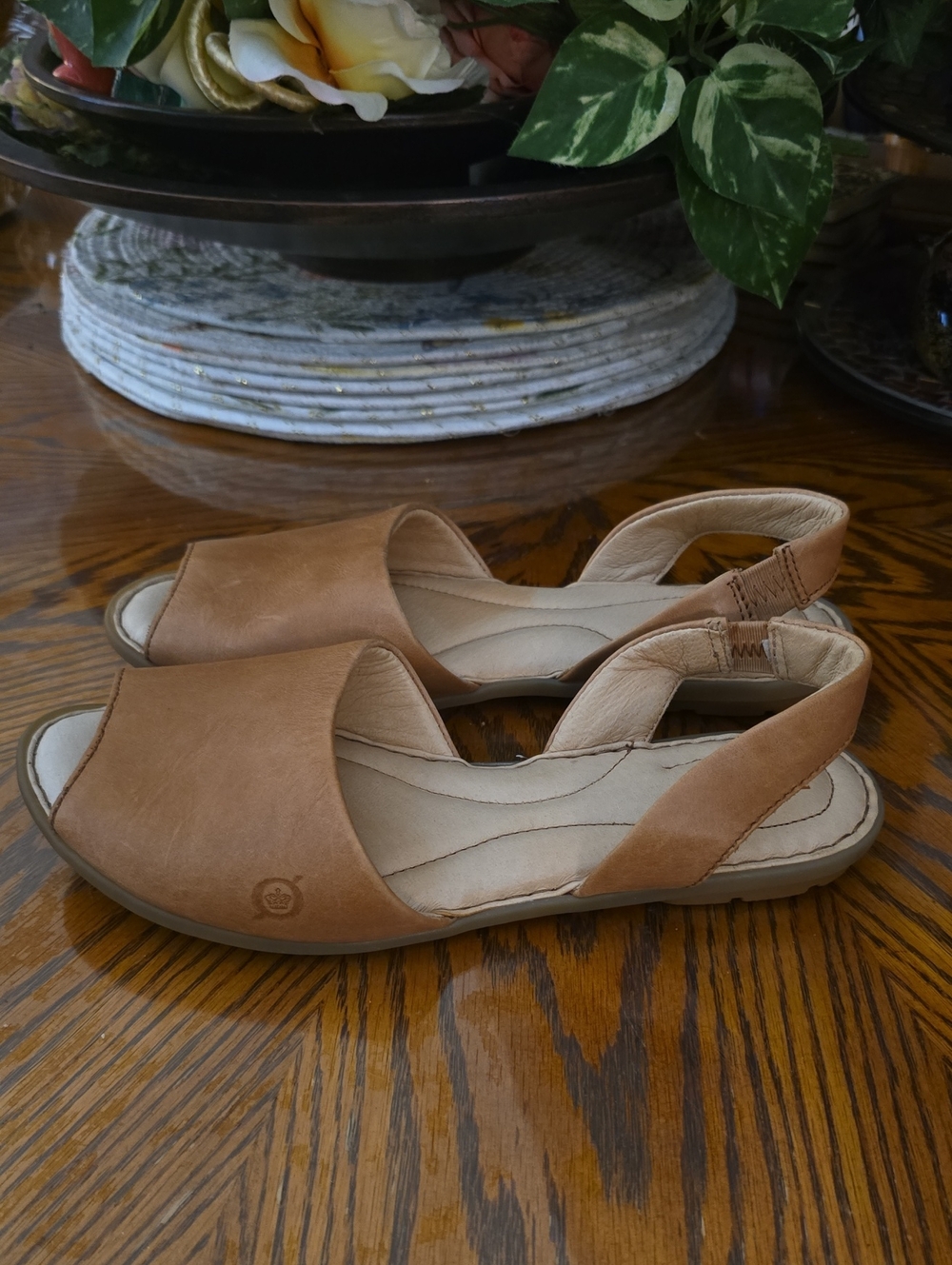 Born Flat Sandals - Picture 2 of 7